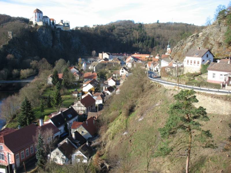 Vranov nad Dyjí - pohled ze serpentin